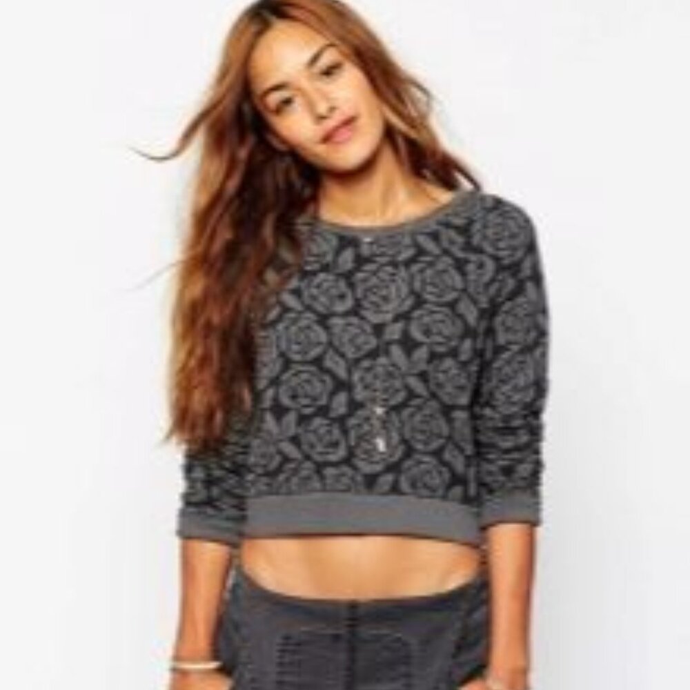 Abercrombie & Fitch Floral Cropped Sweatshirter – Size XS